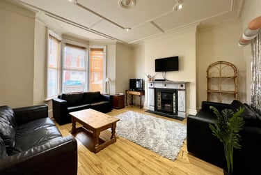 7 bed house, Queens Road, Jesmond, Newcastle, NE22PR - Image 1